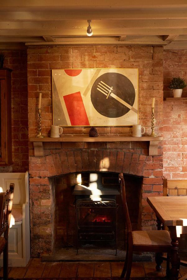 The Dog & Gun Inn Netheravon Exterior foto